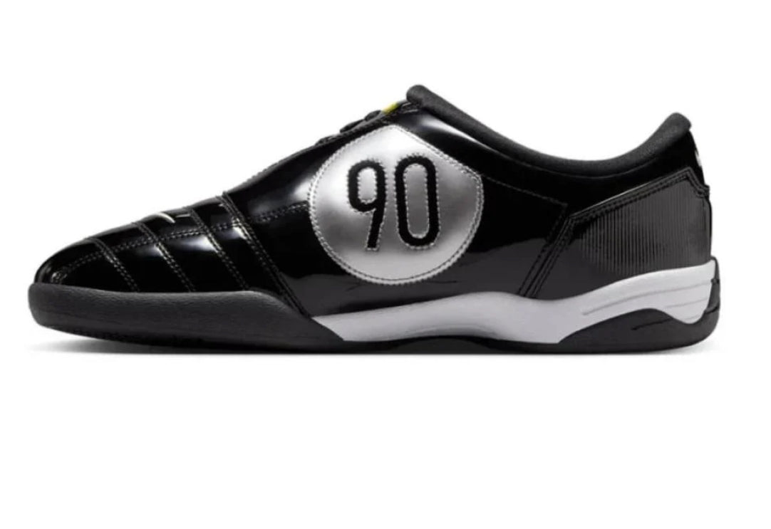 NIKE TOTAL 90 “black”